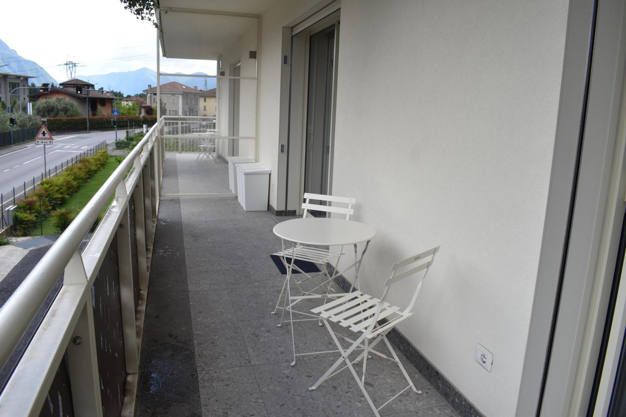 Baia Delle Rose Via Roma 111 Apartment Costa Volpino Exterior photo