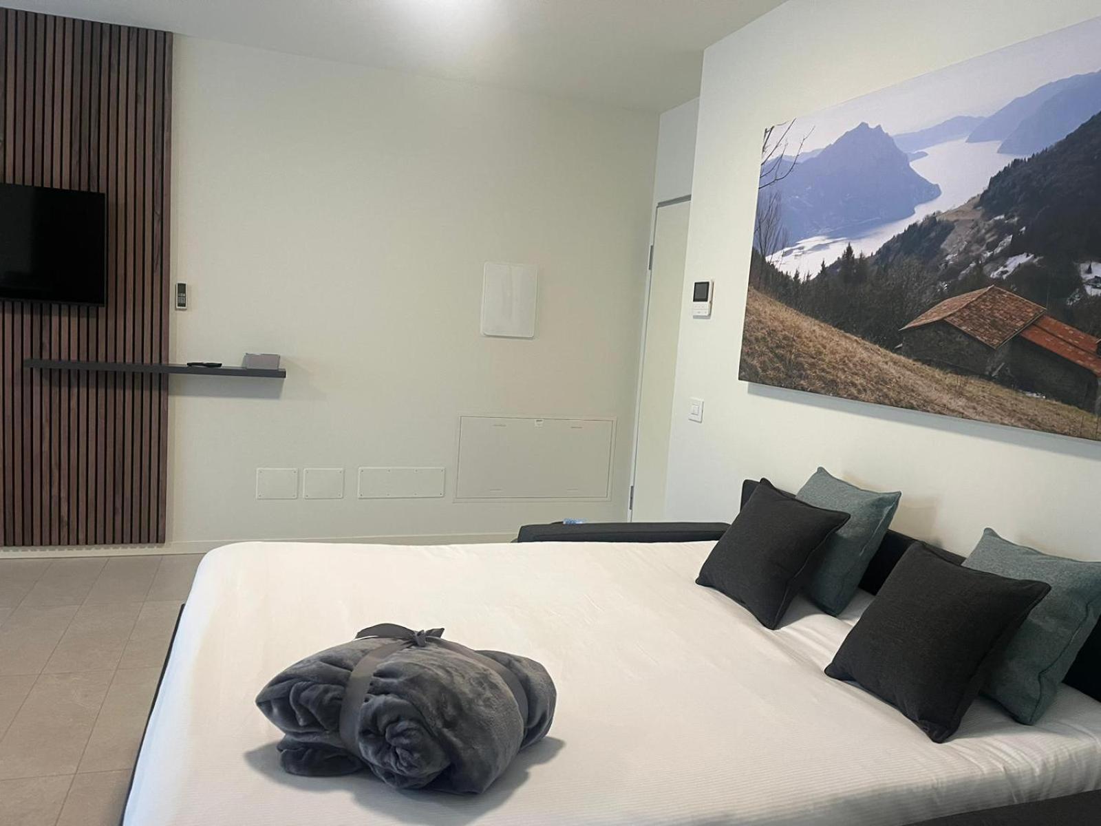 Baia Delle Rose Via Roma 111 Apartment Costa Volpino Room photo